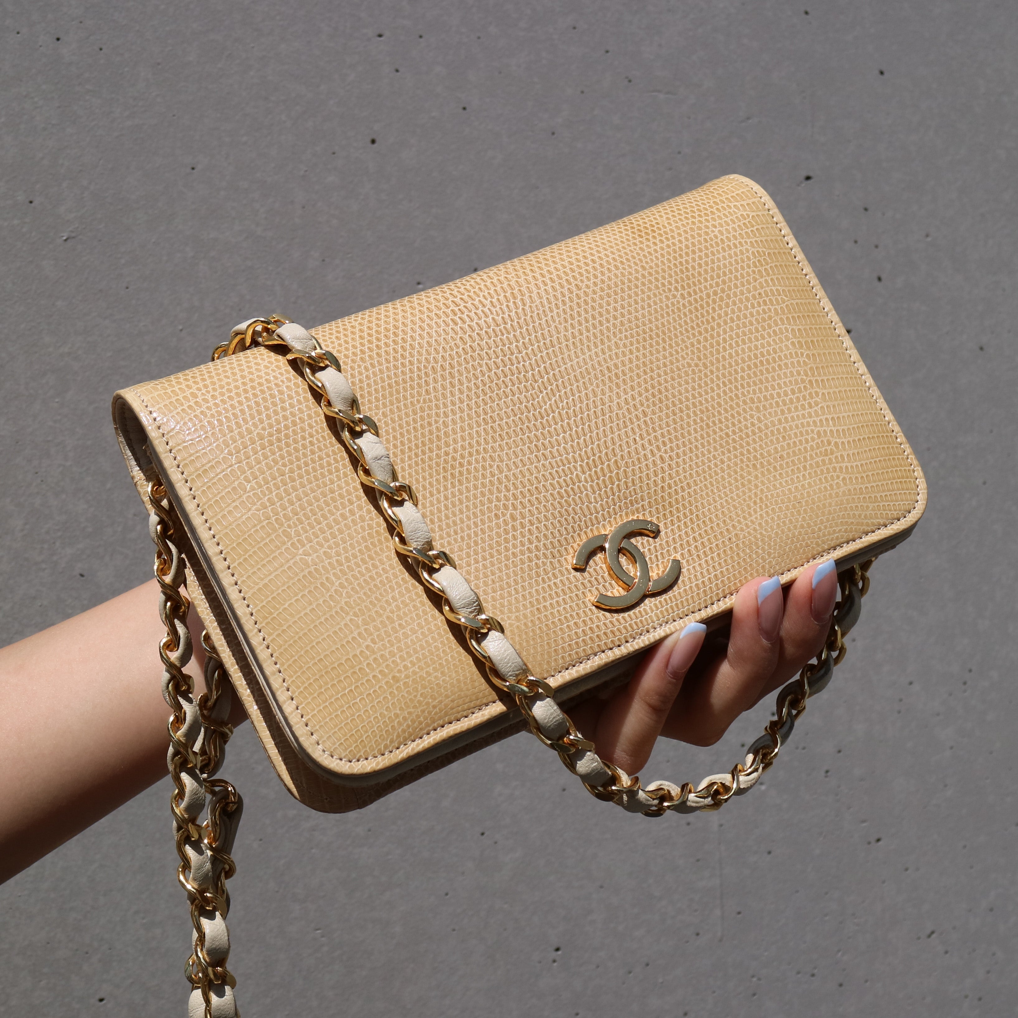 CHANEL * 1986-1988 Beige Pushlock Full Flap Mini