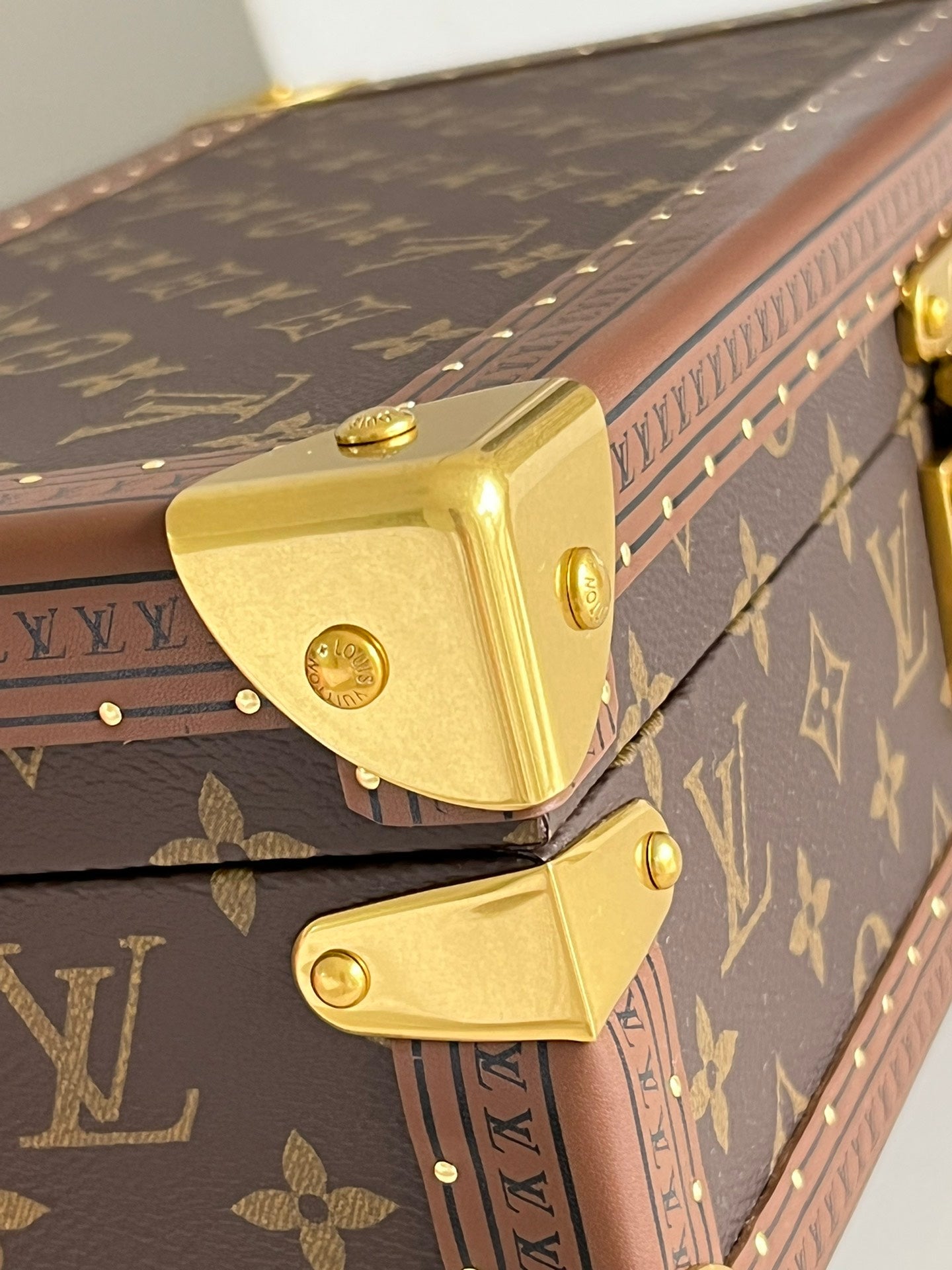 Louis Vuitton  8 Watch Case